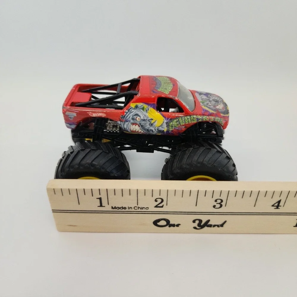 Hot Wheels Monster Jam Truck Lot Jurassic Attack Monster Mutt‎ Captains Curse